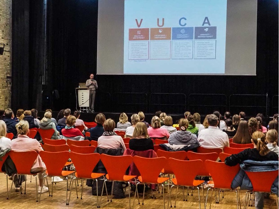 Pädagogischer Themenabend im Grevener Ballenlager